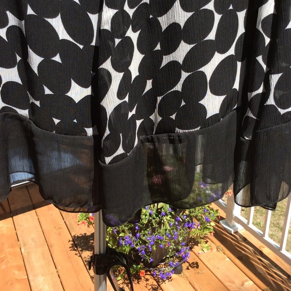 light sheer trim skirt, elastic waist sz L - Picture 2 of 5